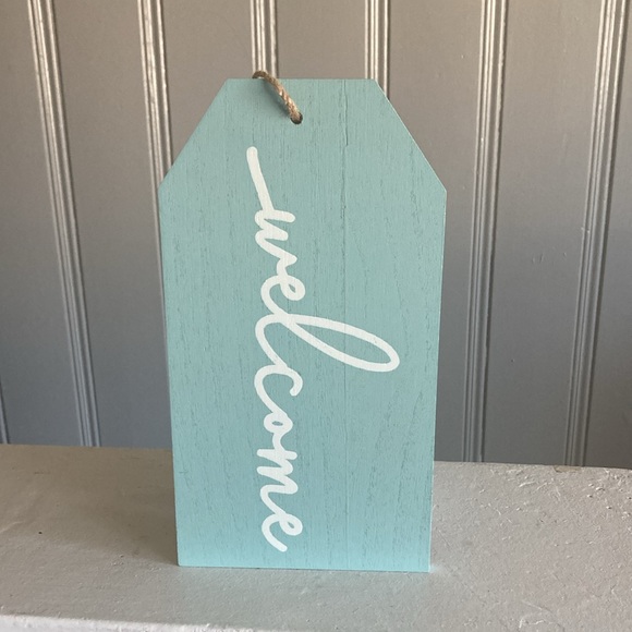 Beautiful Wooden WELCOME Decor Tag Shaped Sign with Beaded Hanger - Picture 7 of 15